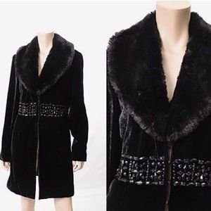 White House | Black Market NWT Velvet Gem Coat